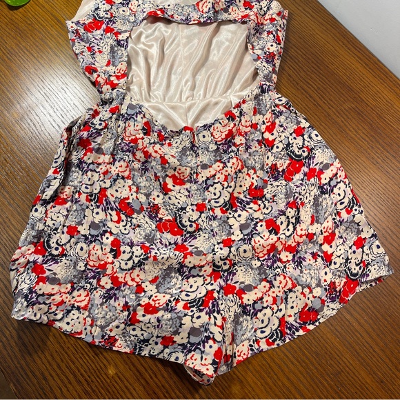 NWT | BCBGeneration Floral Romper - Picture 6 of 9